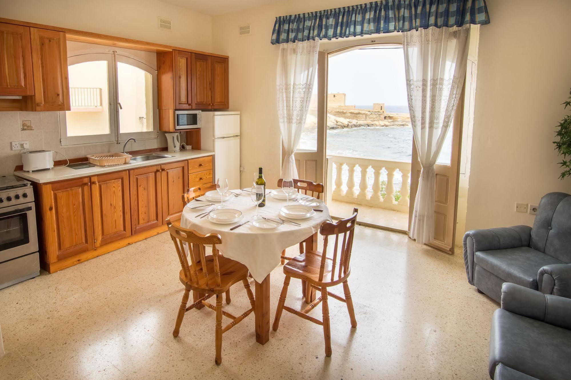 Horizon Apartments Gozo Marsalforn Екстериор снимка