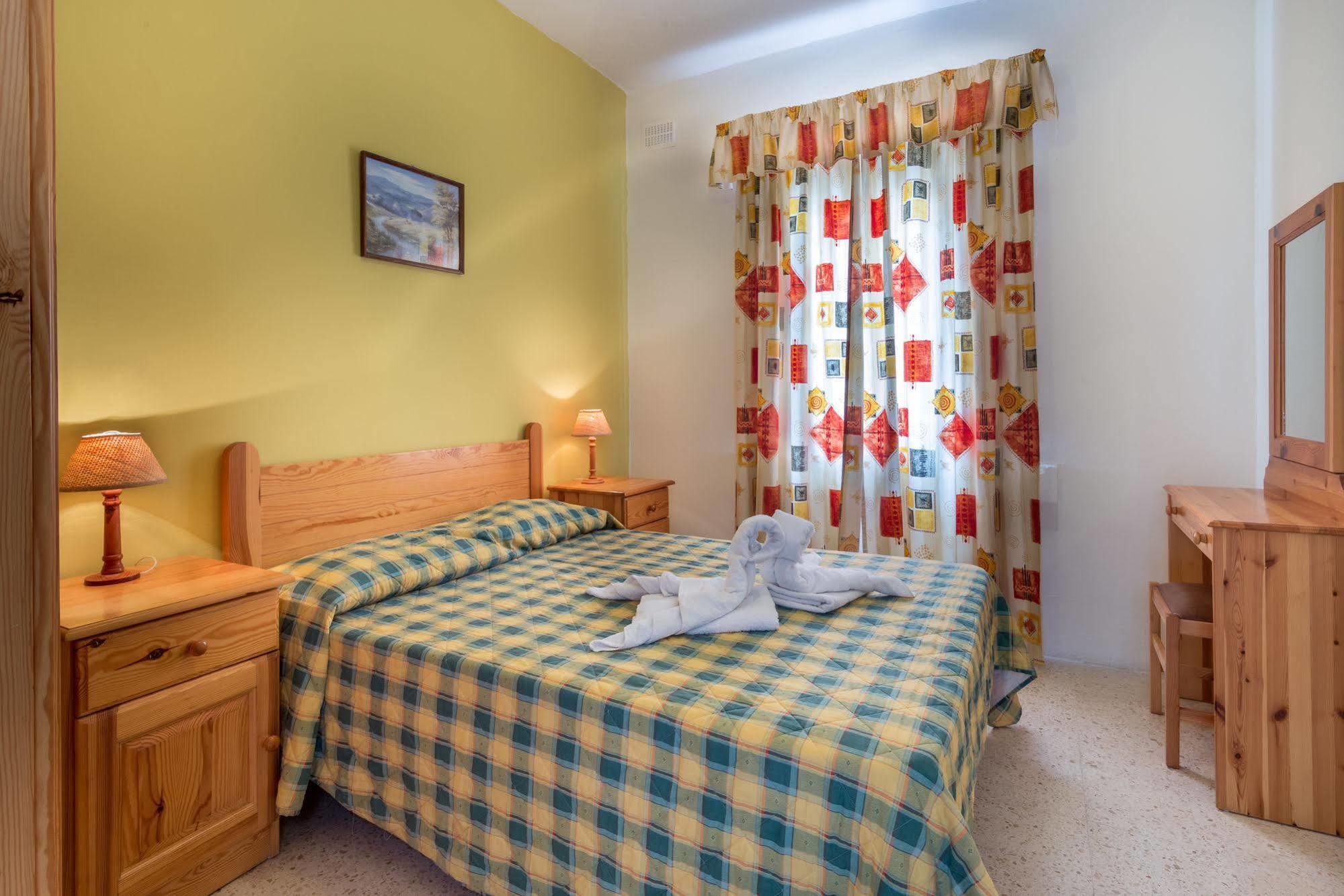Horizon Apartments Gozo Marsalforn Екстериор снимка