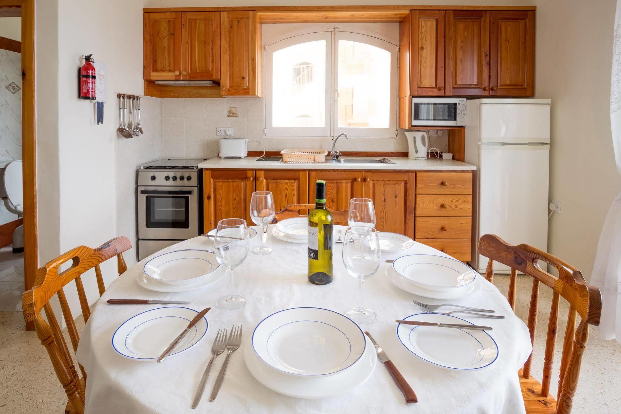 Horizon Apartments Gozo Marsalforn Екстериор снимка